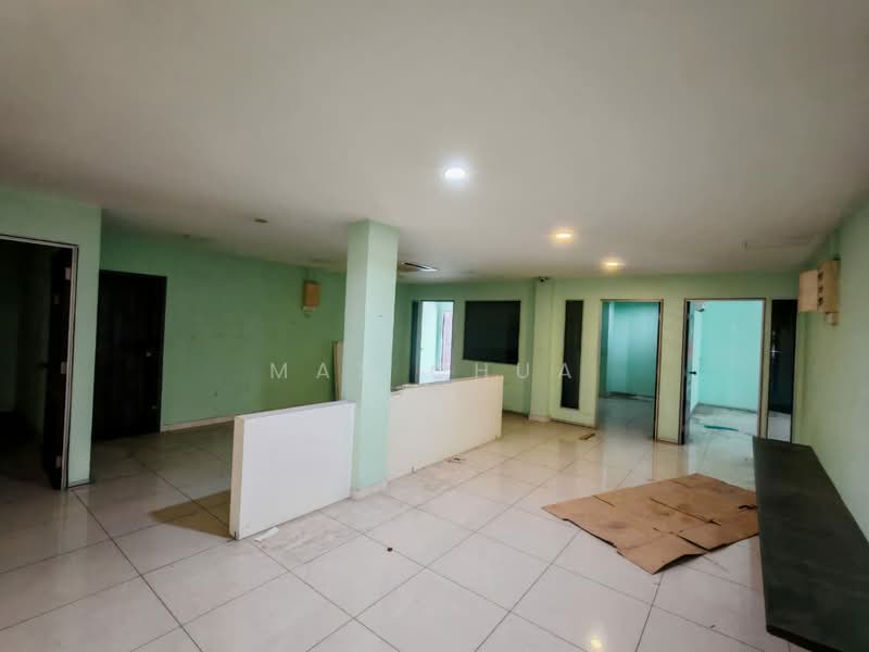 Shop for Rent in Taman Taming Jaya (Balakong) - Max Chua - Interior - PropertyGuru.com.my