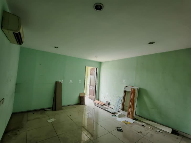 Shop for Rent in Taman Taming Jaya (Balakong) - Max Chua - Interior - PropertyGuru.com.my