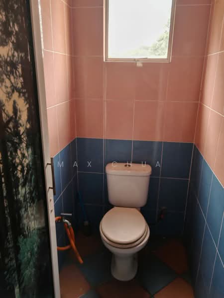 Shop for Rent in Taman Taming Jaya (Balakong) - Max Chua - Bathroom - PropertyGuru.com.my