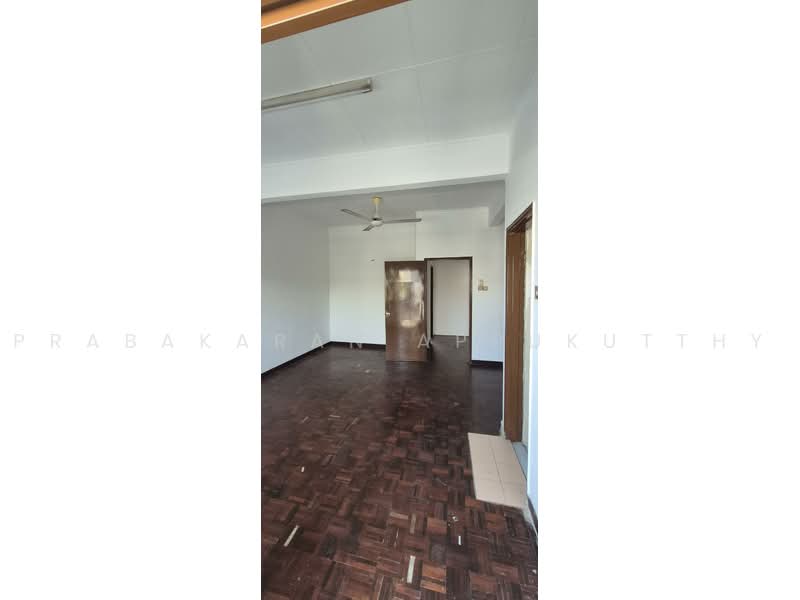 Rumah Teres untuk Dijual di Usj 4 (Subang Jaya) - Prabakaran Appukutthy - Living Room - PropertyGuru.com.my