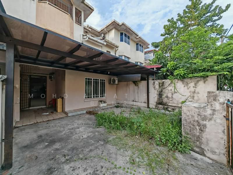 2.5-storey Terraced House for Sale in Kota Perdana (Seri Kembangan) - Mohd Aizat Saiful Bahri - Exterior - PropertyGuru.com.my