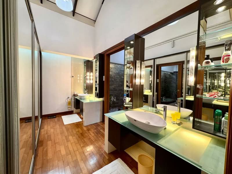 Bungalow for Sale in Leisure Farm (Gelang Patah) - Wenting Lee - Bathroom - PropertyGuru.com.my