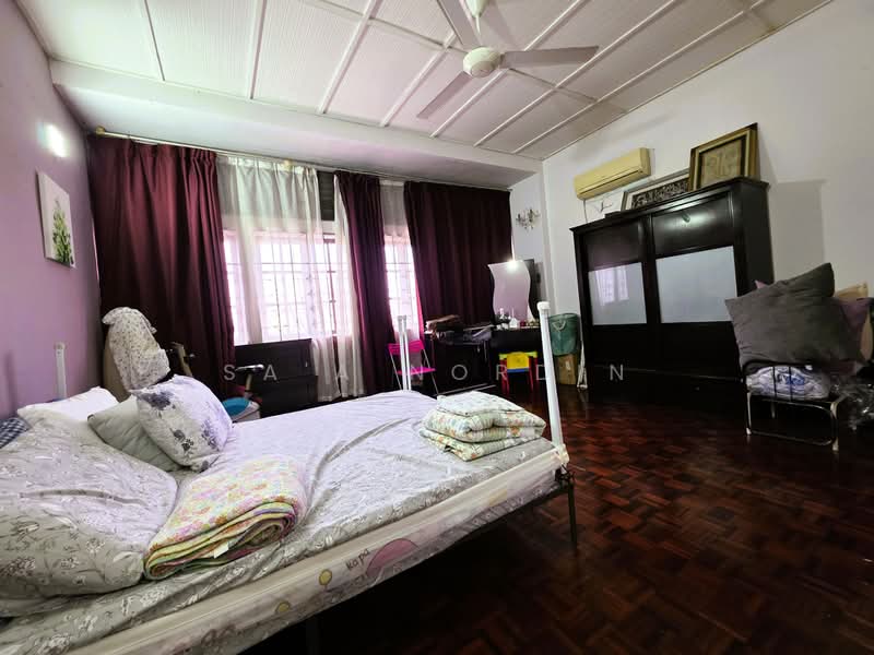 2-storey Terraced House for Sale in Kelana Jaya (Petaling Jaya) - Sa'a Nordin - Bedroom - PropertyGuru.com.my