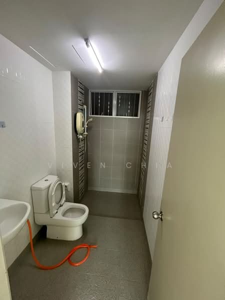 Condominium for Rent at The Zest @ Kinrara 9 - Viven Chia - Bathroom - PropertyGuru.com.my