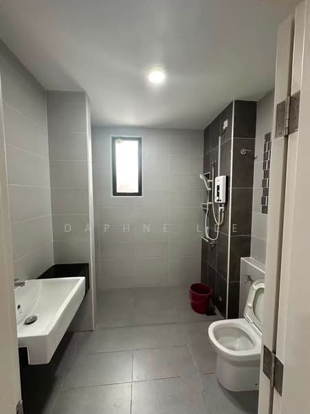 Rumah Teres untuk Disewa di Taman Desa Tebrau (Tebrau) - Daphne Lee - Bathroom - PropertyGuru.com.my
