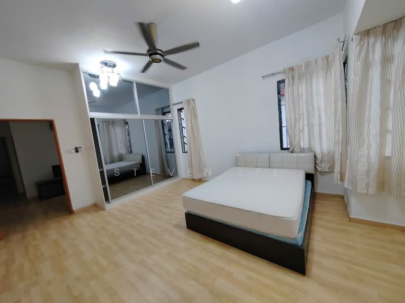 Semi-Detached House for Rent in Rawang (Selangor) - Steven Lee - Bedroom - PropertyGuru.com.my