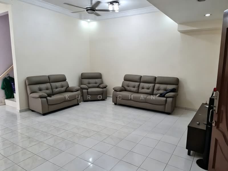 Rumah Teres 2 Tingkat untuk Dijual di Bandar Puteri Klang (Klang) - Kuro Chan - Living Room - PropertyGuru.com.my