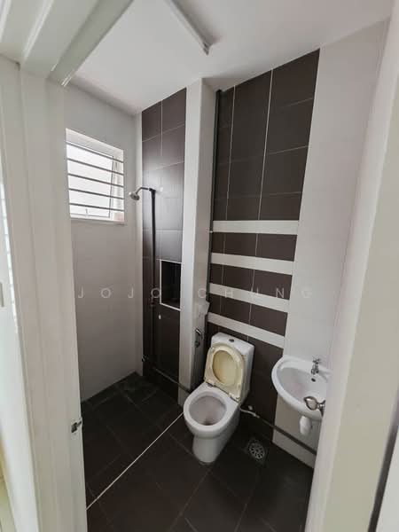 Rumah Teres 2 Tingkat untuk Dijual di Johor Bahru (Johor) - Jojo Chung - Bathroom - PropertyGuru.com.my