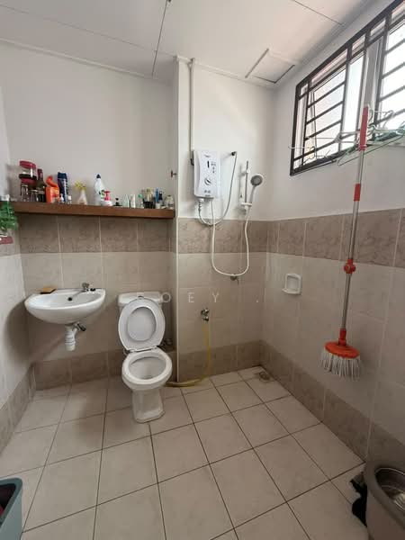 2.5-storey Terraced House for Sale in Taman Setia Indah (Tebrau) - Boey . - Bathroom - PropertyGuru.com.my