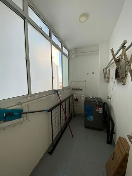 Pangsapuri untuk Disewa di Idaman Residence - Steve Seah - Balcony - PropertyGuru.com.my
