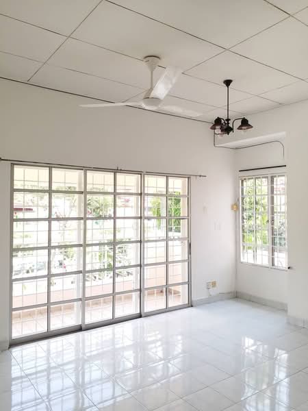 2-storey Terraced House for Sale in Bandar Kinrara (Selangor) - Roy Choong - Living Room - PropertyGuru.com.my