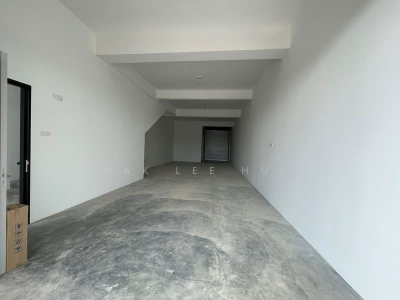 Shop for Rent in Kota Warisan (Sepang) - Chak Lee Huey - Interior - PropertyGuru.com.my
