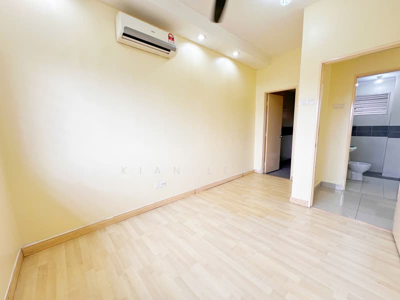 Pangsapuri untuk Dijual di Putra Suria Residence - Kian Leap - Interior - PropertyGuru.com.my