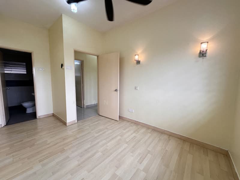 Pangsapuri untuk Dijual di Putra Suria Residence - Kian Leap - Interior - PropertyGuru.com.my