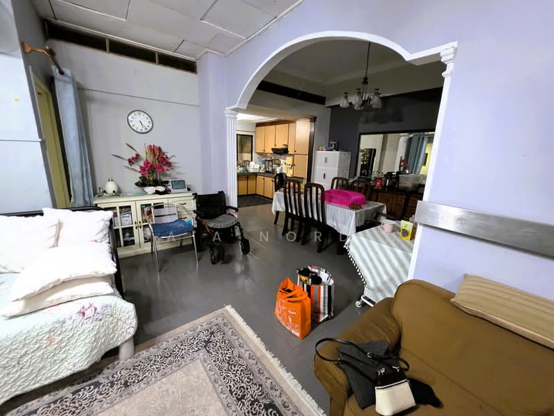 2-storey Terraced House for Sale in SS3 (Petaling Jaya) - Sa'a Nordin - Living Room - PropertyGuru.com.my