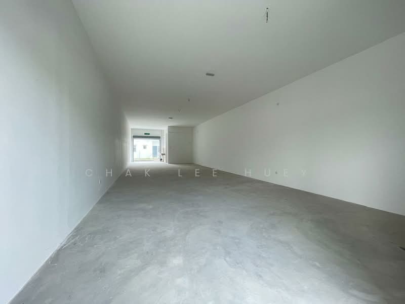 Shop for Rent in Kota Warisan (Sepang) - Chak Lee Huey - Interior - PropertyGuru.com.my