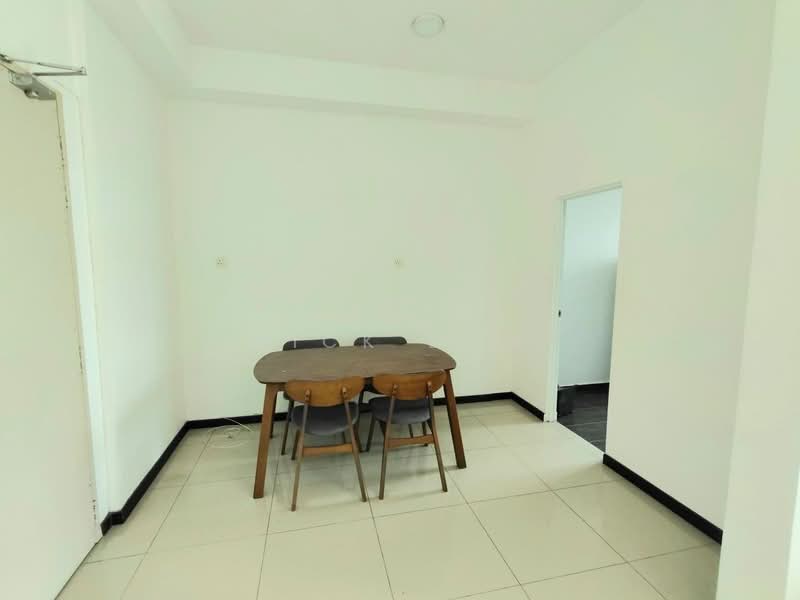 Servis Apartment untuk Disewa di D'carlton (Residensi Seri Mega) - Nick Low - Dining Room - PropertyGuru.com.my