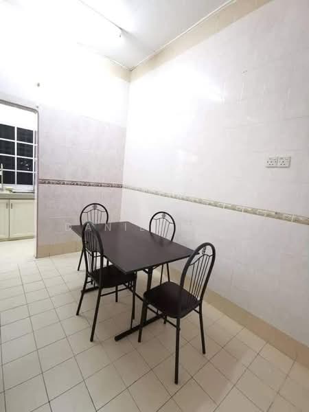 1-storey Terraced House for Sale in Mutiara Bukit Raja (Kapar) - Daniel Kok - Dining Room - PropertyGuru.com.my