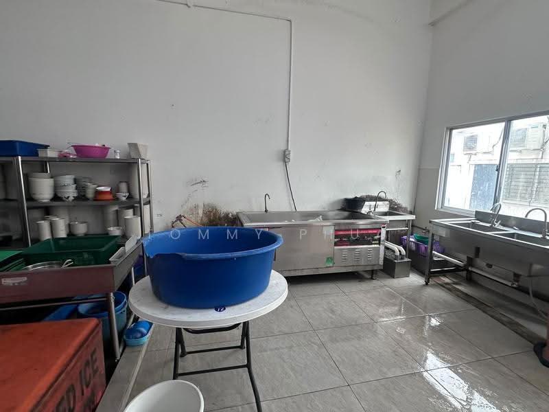 Shop / Office for Rent in Austin Crest (Johor Bahru) - Tommy Phua - Kitchen - PropertyGuru.com.my