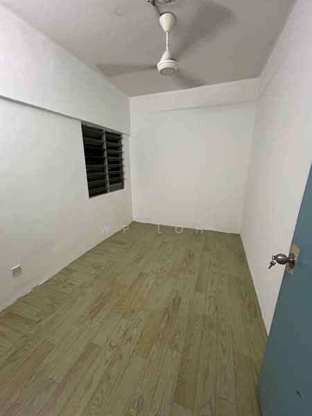 Apartment for Sale at Pangsapuri Seri Nipah - WP Loh - PropertyGuru.com.my