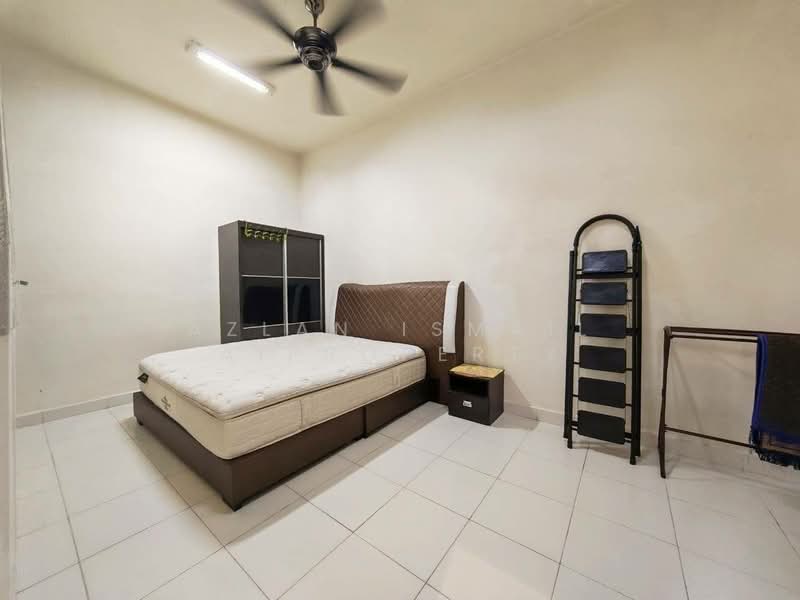 Rumah Kluster untuk Dijual di Iskandar Puteri (Nusajaya) (Johor) - Azlan Ismail aiproperty - Bedroom - PropertyGuru.com.my