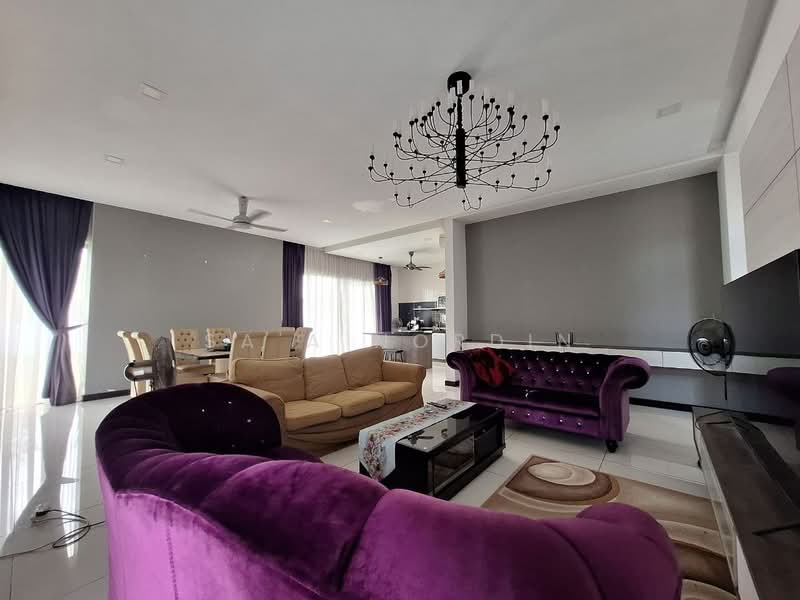 Link Bungalow for Sale in Elmina (Shah Alam) - Sa'a Nordin - Living Room - PropertyGuru.com.my