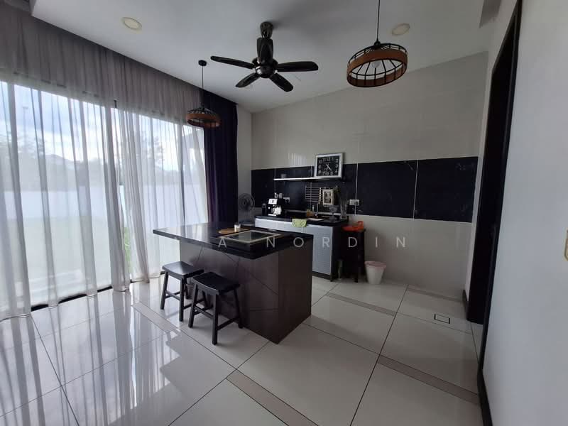 Link Bungalow for Sale in Elmina (Shah Alam) - Sa'a Nordin - Kitchen - PropertyGuru.com.my