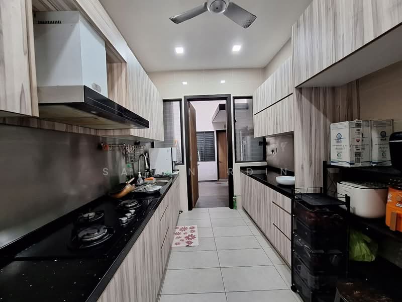 Link Bungalow for Sale in Elmina (Shah Alam) - Sa'a Nordin - Kitchen - PropertyGuru.com.my