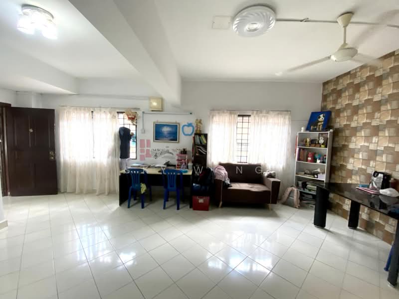 Rumah Teres 2 Tingkat untuk Dijual di Taman Puchong Hartamas (Puchong) - Sky Wong - Living Room - PropertyGuru.com.my