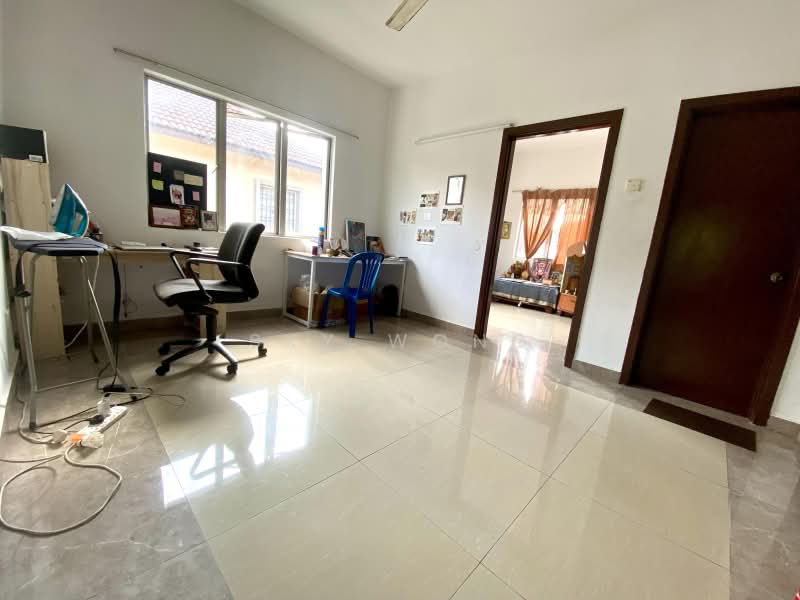 Rumah Teres 2 Tingkat untuk Dijual di Taman Puchong Hartamas (Puchong) - Sky Wong - Study - PropertyGuru.com.my