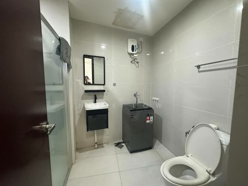 Kondominium untuk Disewa di Bay Point @ Country Garden Danga Bay - Nick Low - Bathroom - PropertyGuru.com.my