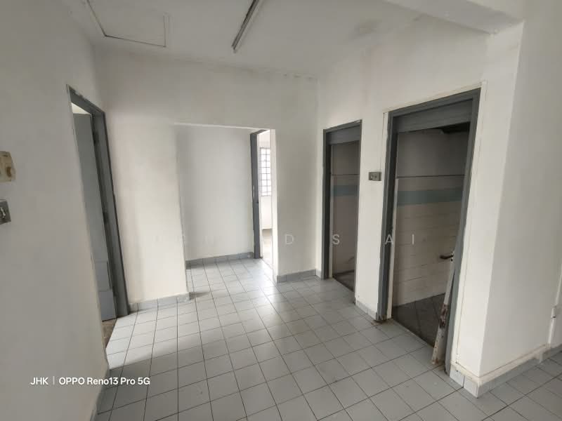 Rumah Flat untuk Disewa di Rumah Pangsa Permas Jaya - Richard Shai - Interior - PropertyGuru.com.my