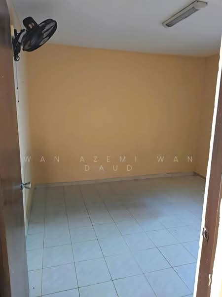 Flat for Sale at Pangsapuri SS8 Kelana Jaya - Wan Azemi Wan Daud - Interior - PropertyGuru.com.my
