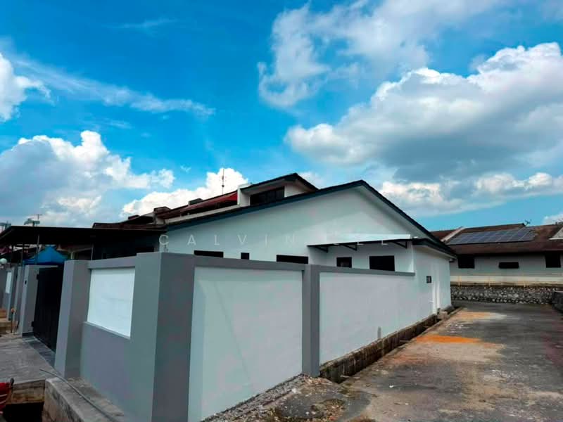 Rumah Teres 1-Tingkat untuk Dijual di Taman Suria (Johor Bahru) - Calvin Lee - PropertyGuru.com.my