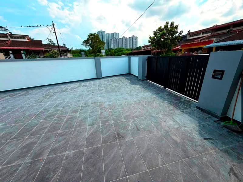 Rumah Teres 1-Tingkat untuk Dijual di Taman Suria (Johor Bahru) - Calvin Lee - PropertyGuru.com.my