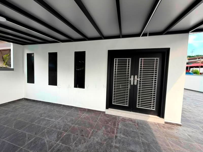 Rumah Teres 1-Tingkat untuk Dijual di Taman Suria (Johor Bahru) - Calvin Lee - PropertyGuru.com.my