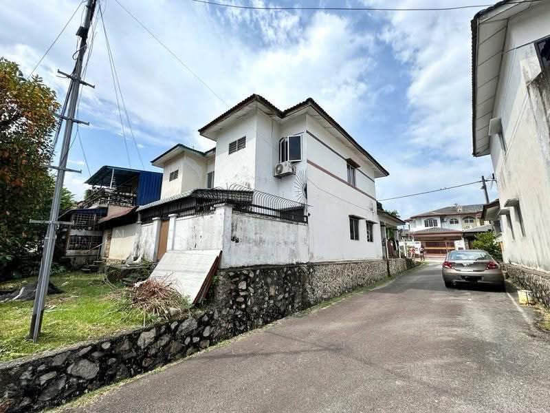 Rumah Teres 2-Tingkat untuk Dijual di Taman Bukit Mewah (Kajang) - Nadzmie Nasir - Exterior - PropertyGuru.com.my