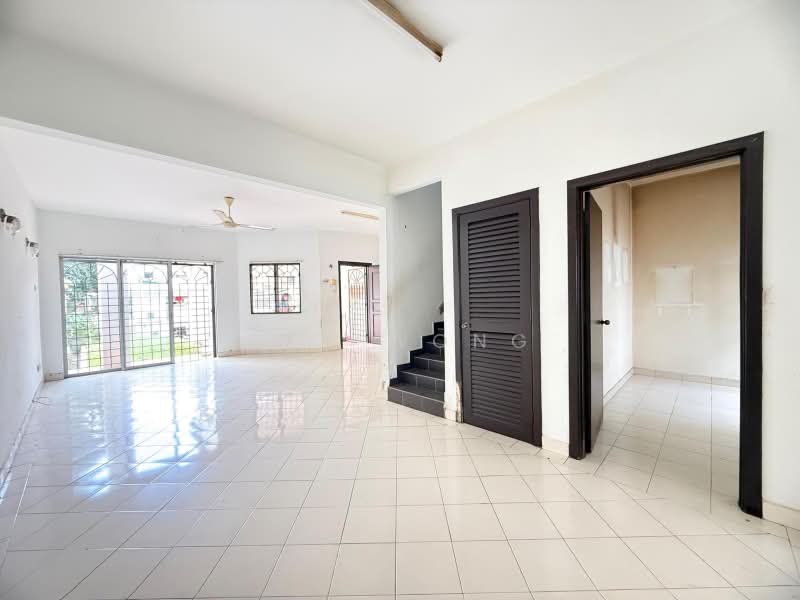 Rumah Teres 2 Tingkat untuk Dijual di Taman Puchong Hartamas (Puchong) - Sky Wong - Living Room - PropertyGuru.com.my