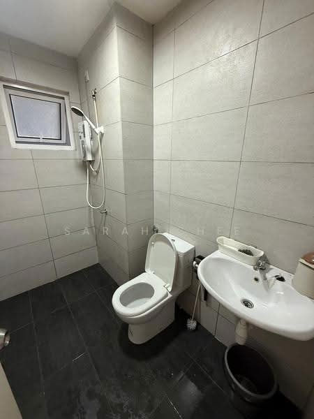 Kediaman Servis untuk Disewa di Residensi Rimbun @ Canopy Hills - Sarah Chee - Bathroom - PropertyGuru.com.my