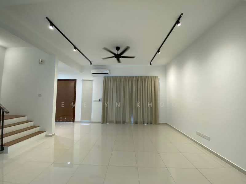Rumah Teres 2 Tingkat untuk Disewa di Bandar Gamuda Gardens (Rawang) - Evelyn Khoo - Living Room - PropertyGuru.com.my