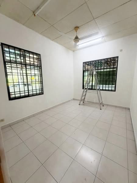 1-storey Terraced House for Sale in Taman Bestari Indah (Ulu Tiram) - Calvin Lee - PropertyGuru.com.my