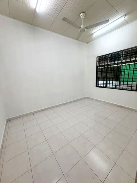 1-storey Terraced House for Sale in Taman Bestari Indah (Ulu Tiram) - Calvin Lee - PropertyGuru.com.my