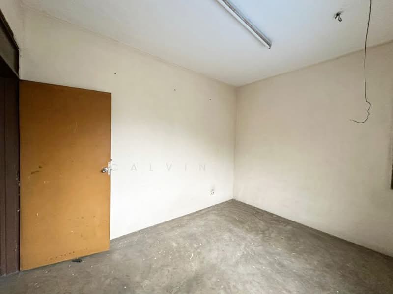 Rumah Flat untuk Dijual di Taman Megah Ria - Calvin Lee - PropertyGuru.com.my