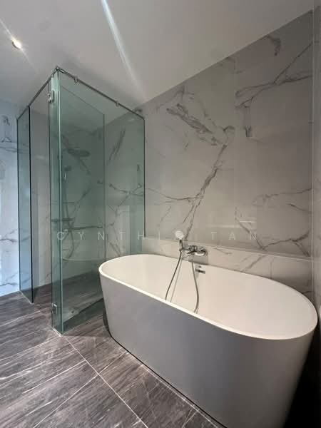 Servis Apartment untuk Disewa di Core Residence @ TRX - CYNTHIA TAN - Bathroom - PropertyGuru.com.my