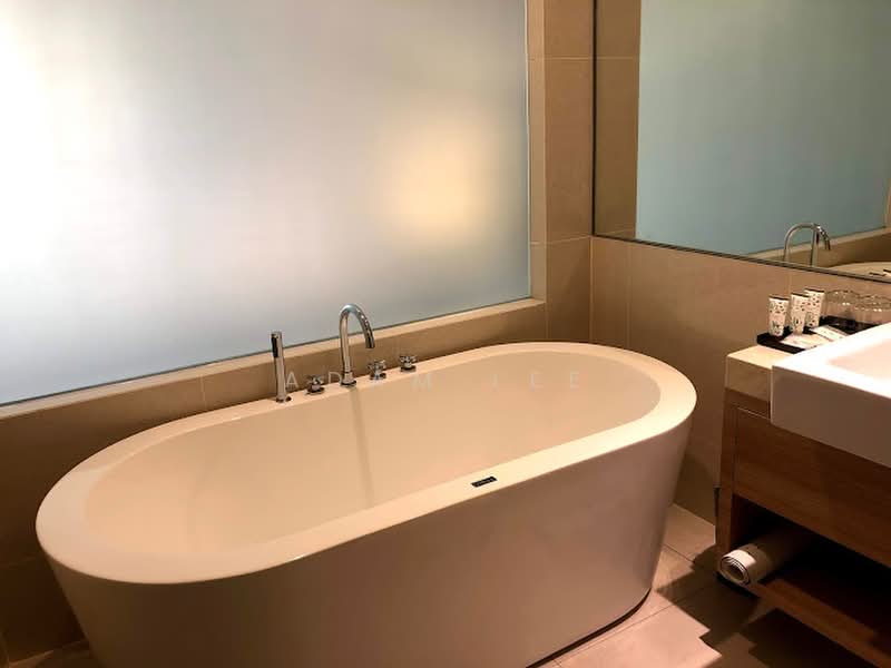 Servis Apartment untuk Dijual di Dorsett Residences Sri Hartamas - Adam Lee - Bathroom - PropertyGuru.com.my