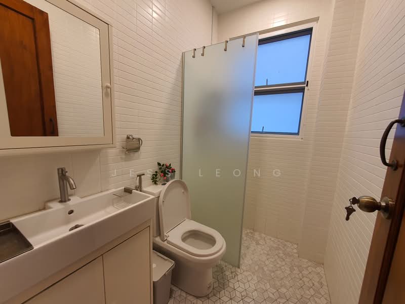 Rumah Banglo untuk Disewa di Taman Ampang Utama (Ampang) - Jess Leong - Bathroom - PropertyGuru.com.my