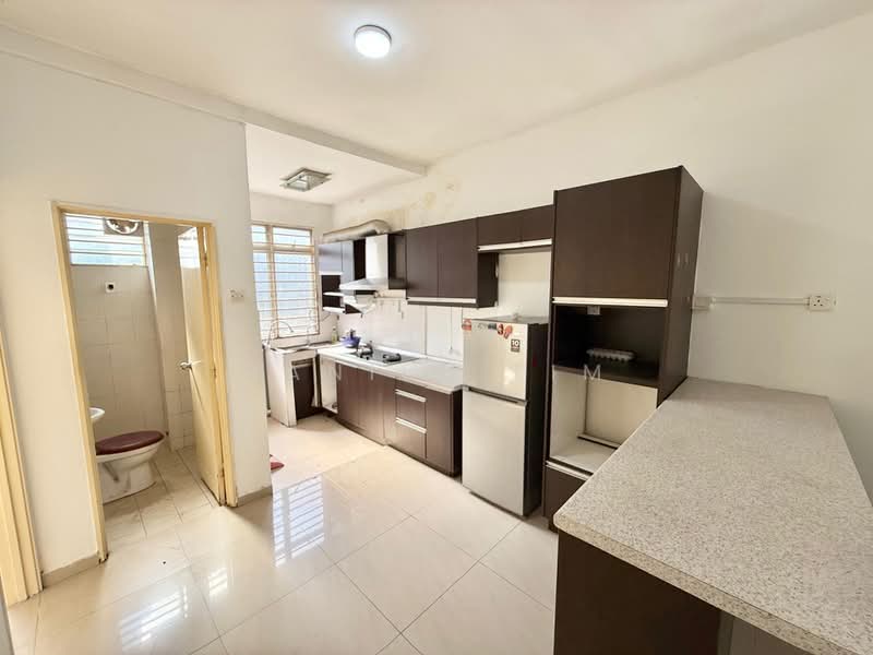 Rumah Bandar untuk Dijual di Balakong (Selangor) - Danilo Lim - Kitchen - PropertyGuru.com.my