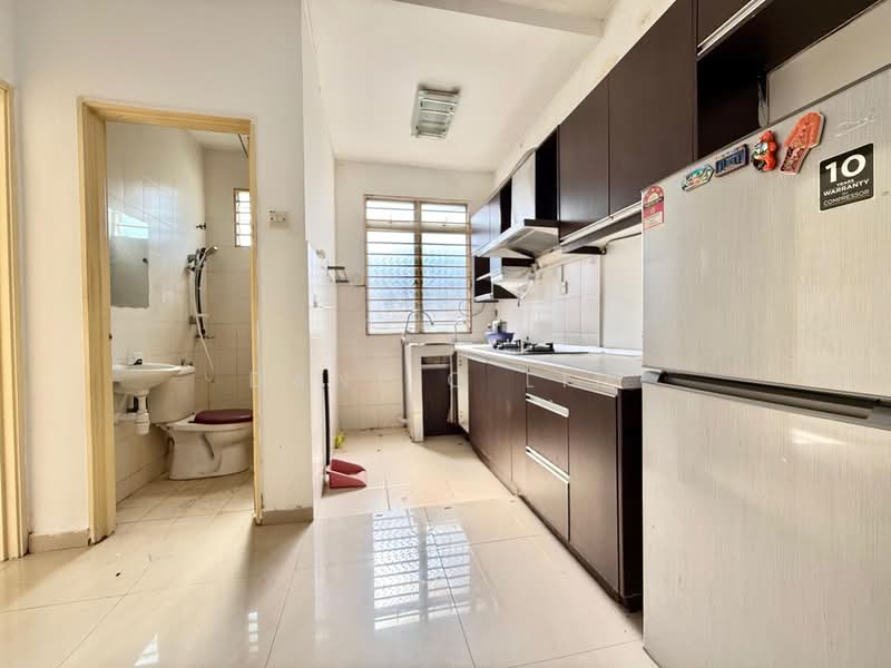Rumah Bandar untuk Dijual di Balakong (Selangor) - Danilo Lim - Kitchen - PropertyGuru.com.my