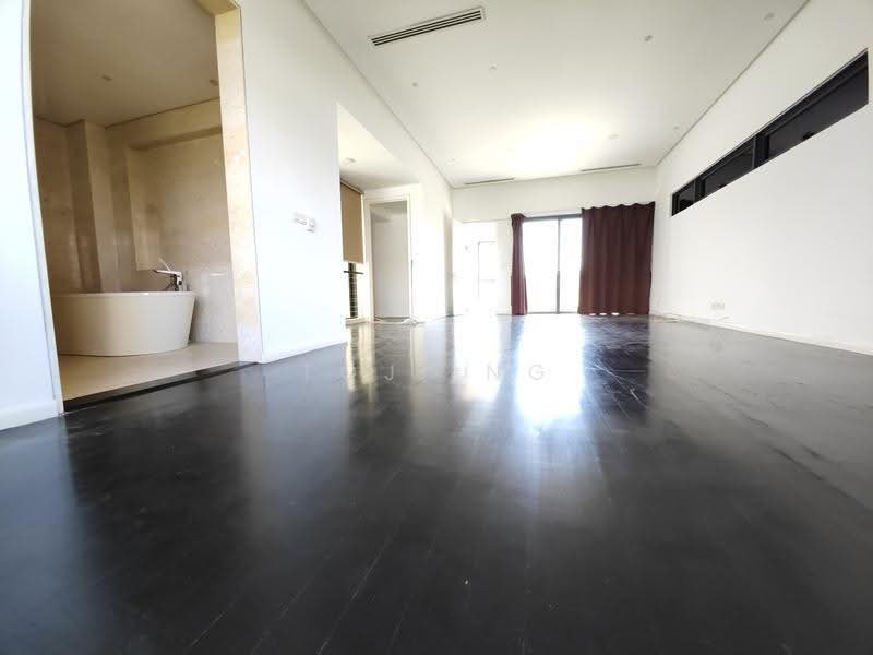 Rumah Berkembar untuk Dijual di Lake Fields (Sungai Besi) - Toji Ng - Bathroom - PropertyGuru.com.my