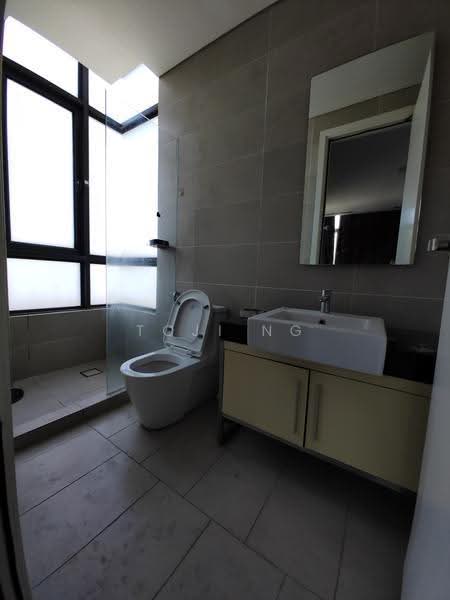 Rumah Berkembar untuk Dijual di Lake Fields (Sungai Besi) - Toji Ng - Bathroom - PropertyGuru.com.my